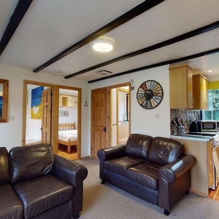 01 Tudor Court, Tolroy Manor Hayle Bagian luar foto