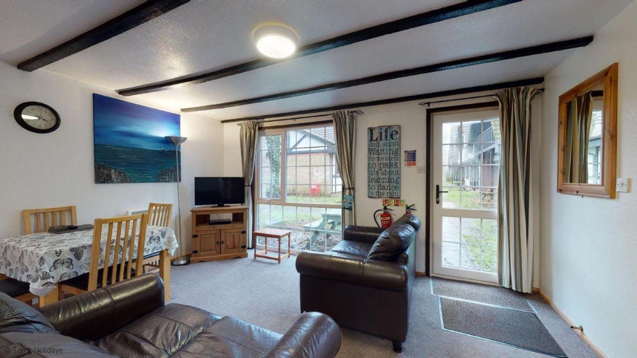 01 Tudor Court, Tolroy Manor Hayle Bagian luar foto